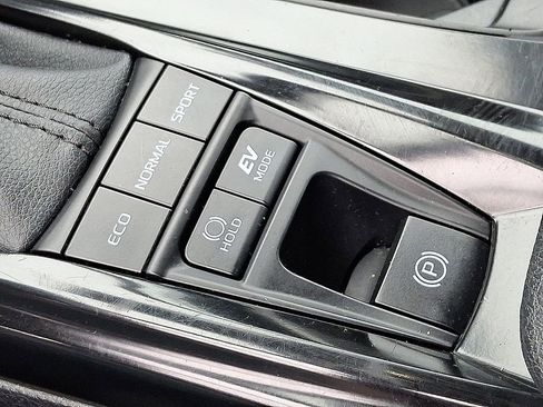 Used 2025 Toyota Camry LE FWD image 22