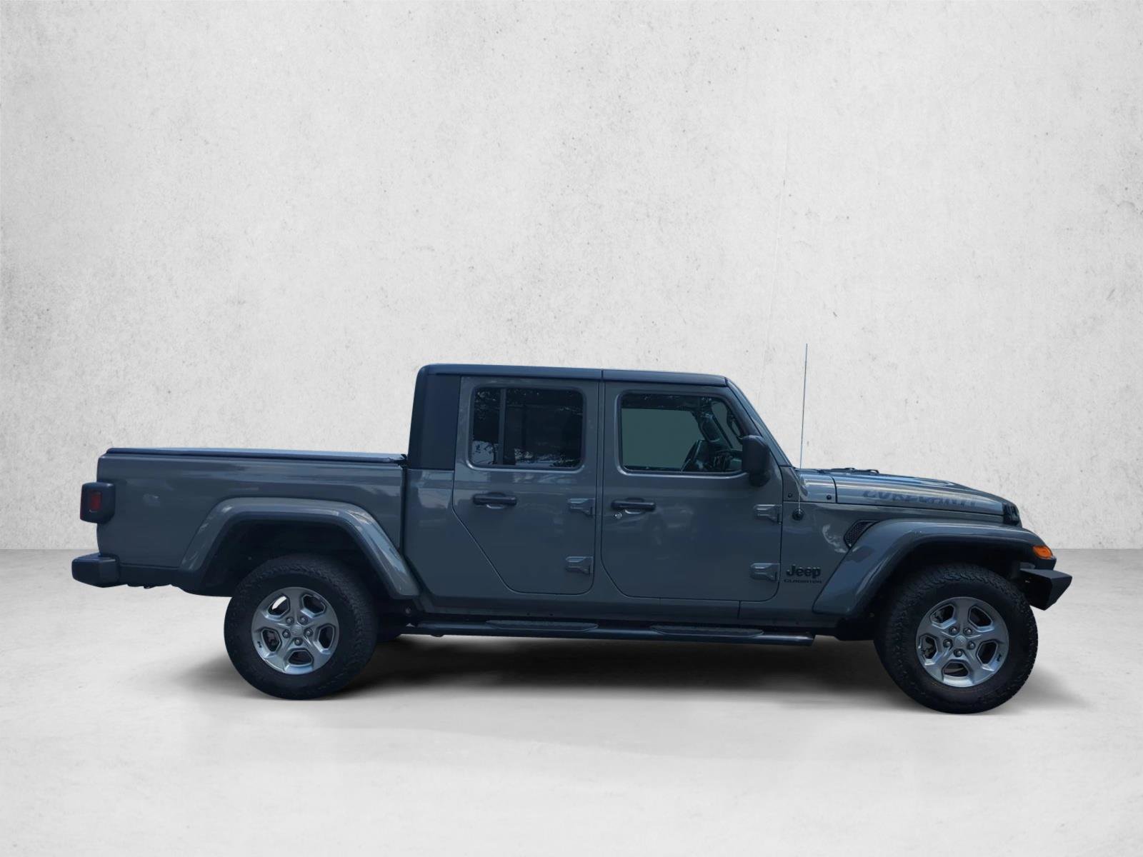 Used 2021 Jeep Gladiator Sport AWD/4WD image 4