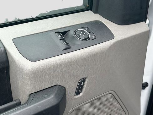 Used 2020 Ford F350 XL w/ Power Equipment Group image 18