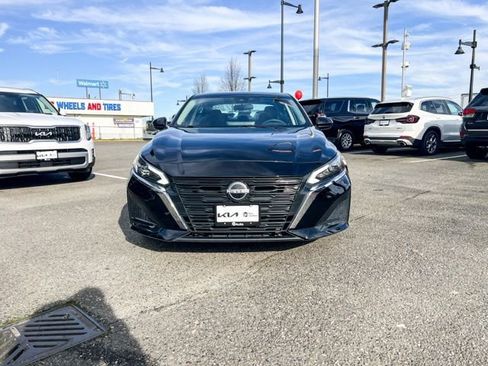 Used 2024 Nissan Altima 2.5 SV w/ SV Premium Package image 5