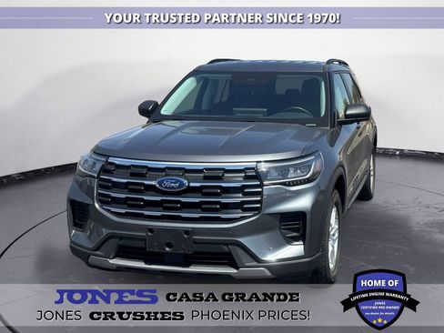 Used 2025 Ford Explorer Active RWD image 1