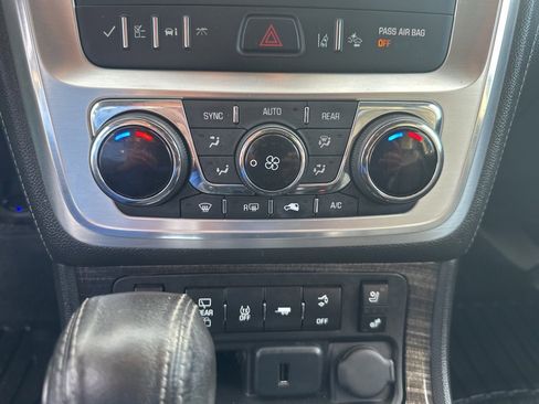 Used 2015 GMC Acadia SLT image 4