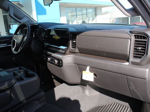 New 2026 Chevrolet Silverado 1500 LT image 14