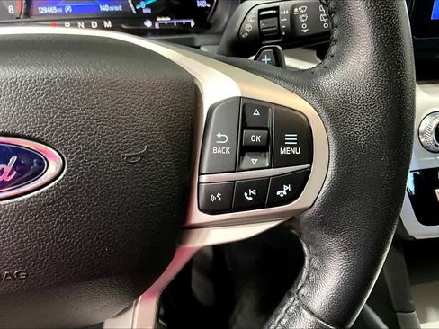 Used 2020 Ford Explorer XLT RWD image 24