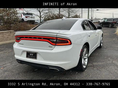 Used 2017 Dodge Charger R/T image 8