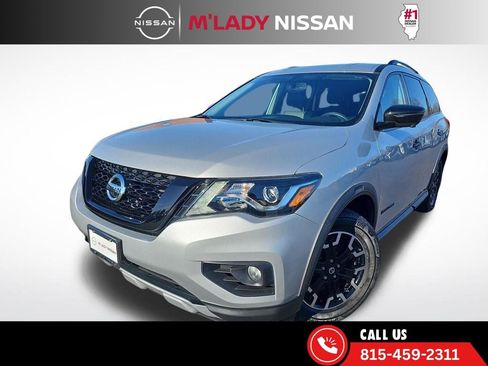 Used 2019 Nissan Pathfinder SL w/ Rock Creek Edition image 2