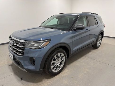 New 2026 Ford Explorer Active w/ Active Comfort Package image 7