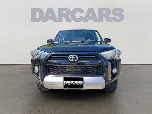 Used 2020 Toyota 4Runner TRD Off-Road AWD/4WD image 2