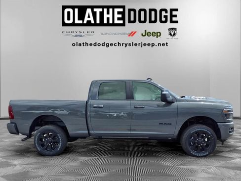 New 2026 RAM 2500 Laramie AWD/4WD image 28