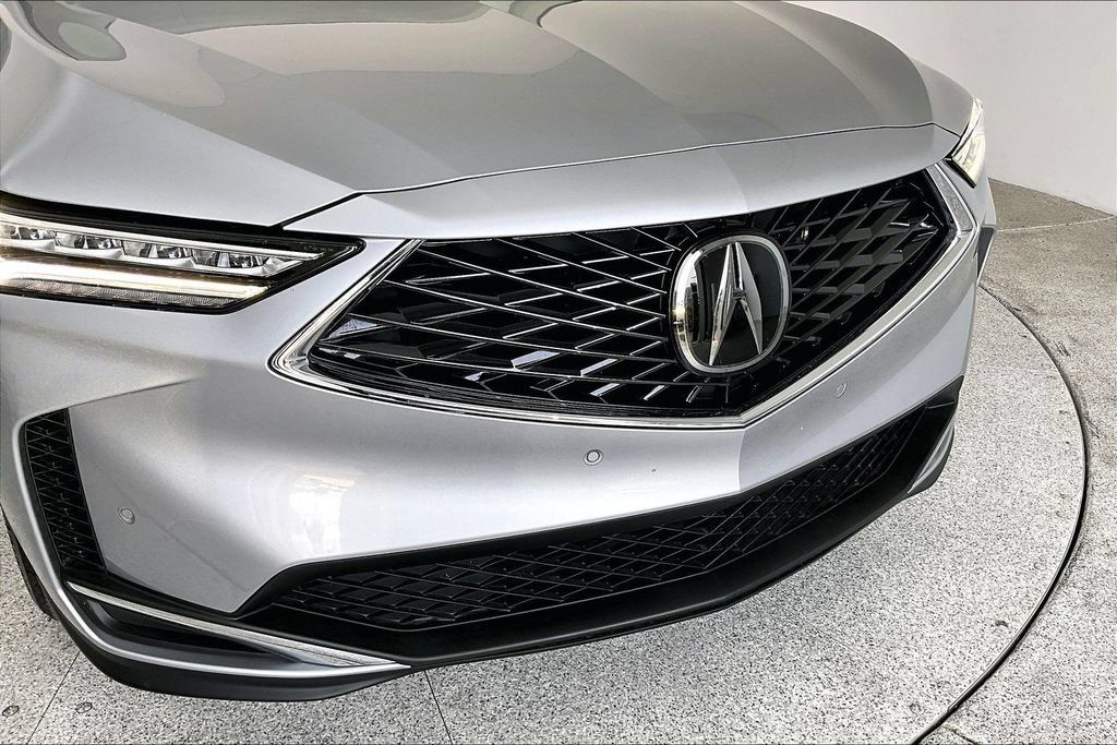 Certified 2026 Acura MDX w/ Technology Package FWD image 33