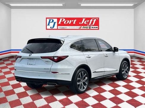 Used 2023 Acura MDX SH-AWD w/ Technology Package image 4