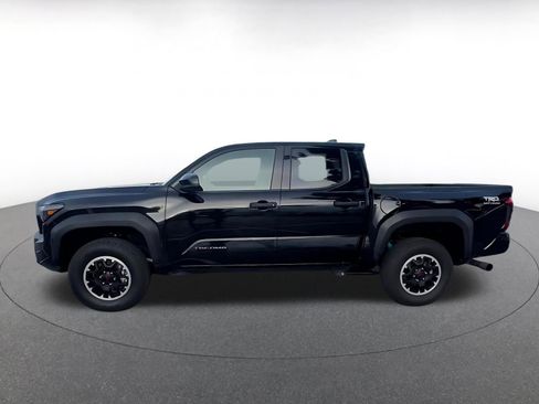 Used 2025 Toyota Tacoma TRD Off-Road image 8