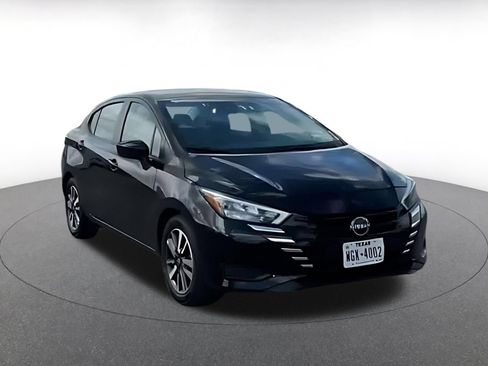 Used 2025 Nissan Versa SV FWD image 2