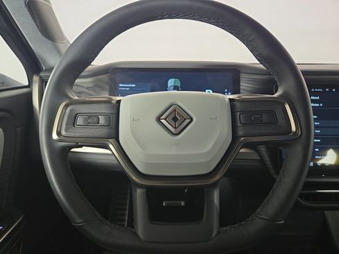 Used 2023 Rivian R1S Adventure AWD/4WD image 28