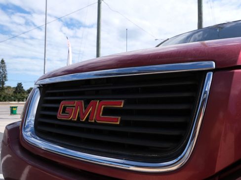 Used 2003 GMC Envoy SLT image 10