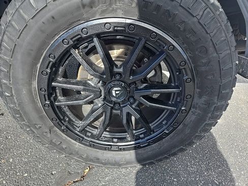 Used 2019 Ford F150 Raptor w/ Equipment Group 802A Luxury image 39