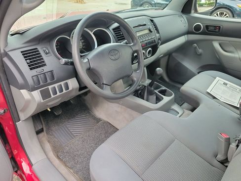 Used 2006 Toyota Tacoma 2WD Regular Cab image 9