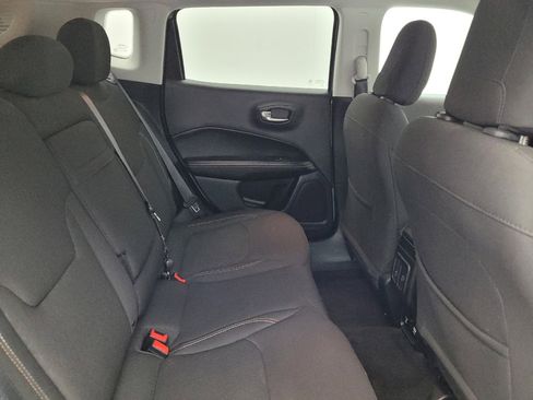 Used 2018 Jeep Compass Sport w/ Tech Group image 19