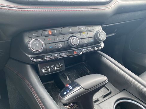 Used 2025 Dodge Durango GT image 14