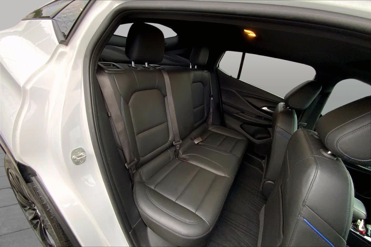Used 2024 Buick Envista Sport Touring w/ Convenience I Package FWD image 17