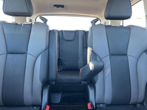 Used 2022 Subaru Ascent Onyx Edition image 32