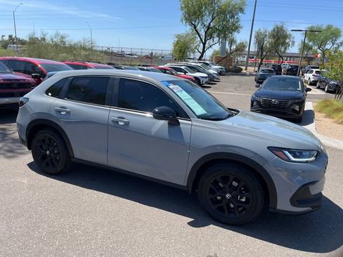 Certified 2025 Honda HR-V Sport image 18
