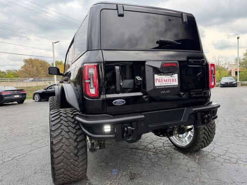 Used 2023 Ford Bronco Wildtrak image 12