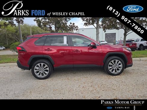 Used 2023 Toyota RAV4 XLE Premium image 3