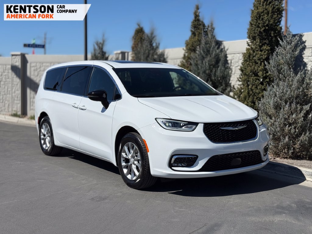 Used 2026 Chrysler Pacifica Limited AWD/4WD image 13