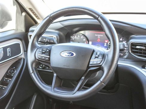 Used 2020 Ford Explorer XLT w/ Equipment Group 202A image 19