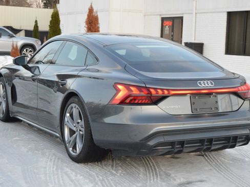 Used 2023 Audi e-tron GT Premium Plus image 4
