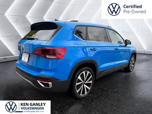 Used 2022 Volkswagen Taos SE w/ Panoramic Sunroof Package AWD/4WD image 5