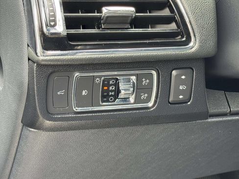 Used 2022 Lincoln Navigator Reserve AWD/4WD image 16