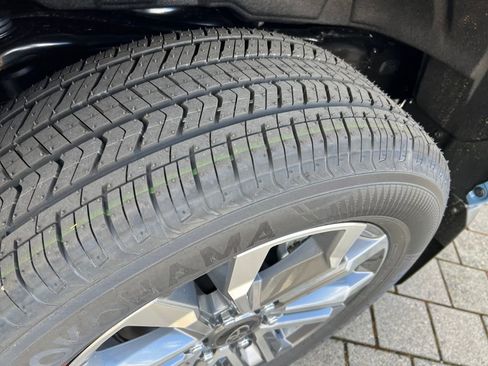 New 2026 Toyota 4Runner Limited AWD/4WD image 28