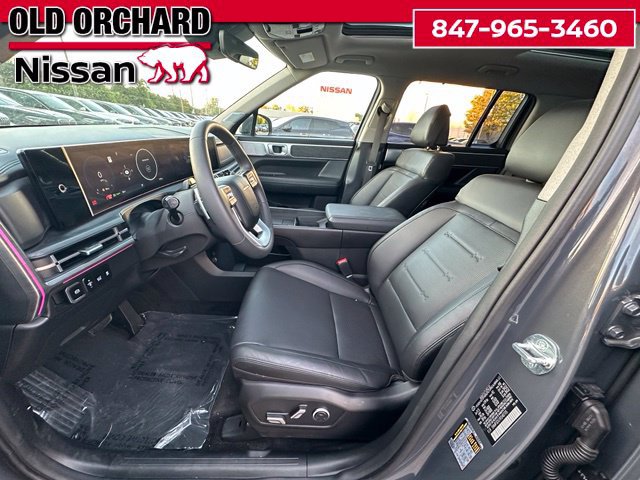 Used 2025 Hyundai Santa Fe Limited AWD/4WD image 11