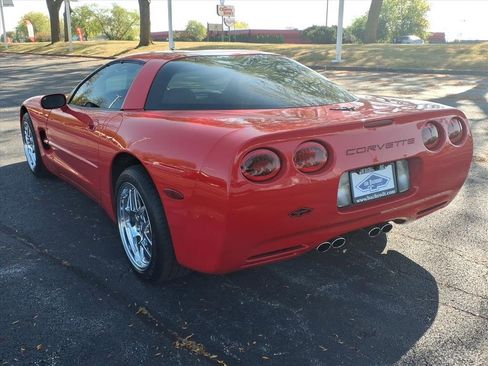 Used 2001 Chevrolet Corvette Coupe w/ Preferred Equipment Group1 image 6