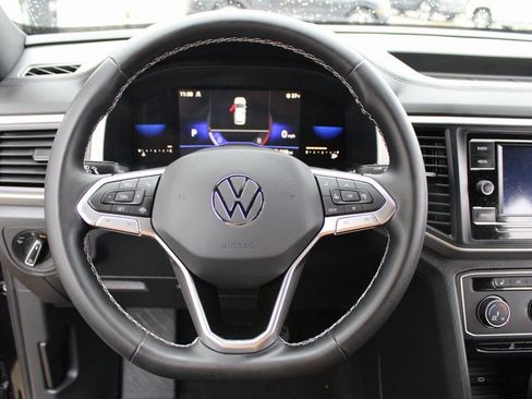 Certified 2023 Volkswagen Atlas Cross Sport SE image 12