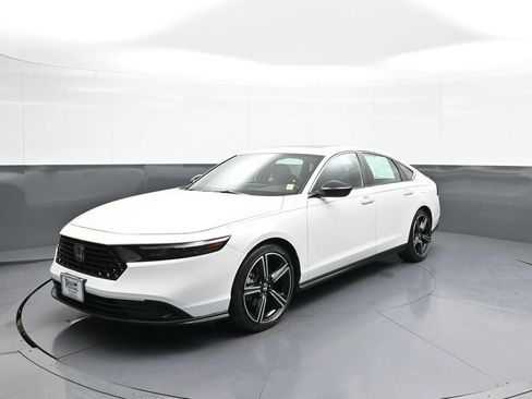 Certified 2024 Honda Accord Sport image 1
