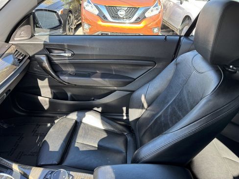 Used 2015 BMW M235i Convertible RWD image 23