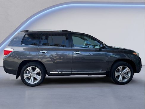 Used 2013 Toyota Highlander Limited FWD image 7