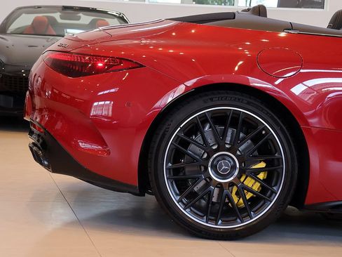 Used 2022 Mercedes-Benz SL 63 AMG 4MATIC image 18