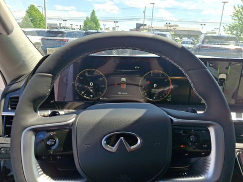 New 2026 INFINITI QX80 Luxe AWD/4WD image 16