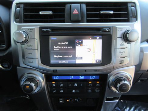 Used 2015 Toyota 4Runner Limited AWD/4WD image 39