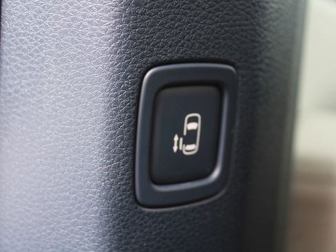 New 2026 Kia Carnival SX image 21