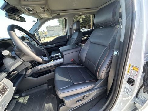 New 2025 Ford F250 Lariat w/ Lariat Ultimate Package image 21