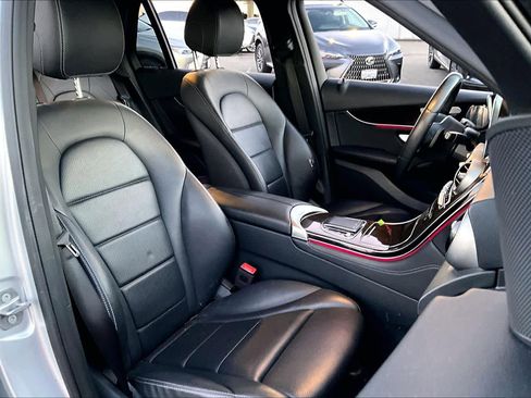 Used 2020 Mercedes-Benz GLC 300 GLC 300 image 8