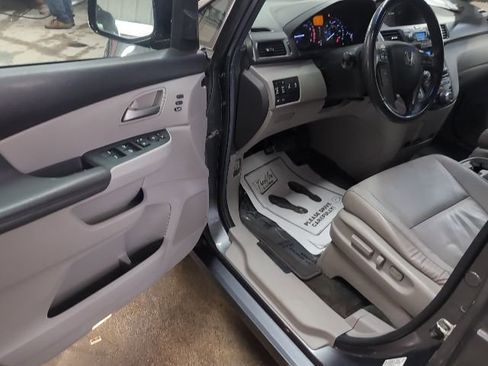 Used 2012 Honda Odyssey Touring image 7