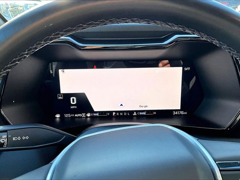 Used 2024 Chevrolet Colorado LT w/ LT Convenience Package image 26