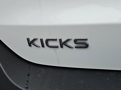 New 2026 Nissan Kicks SR w/ Cold Weather Package AWD/4WD image 21