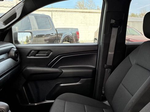 Used 2024 Chevrolet Colorado W/T image 4